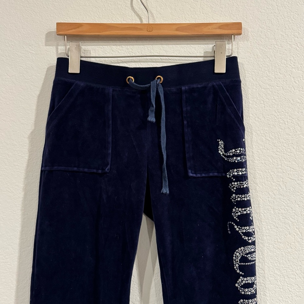 Juicy Couture Velour Track Sweats Navy blue, Rhinestone Script Size Medium Y2K - Picture 4 of 8